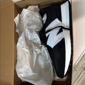 New Balance 327